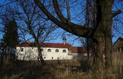 pohled zleva