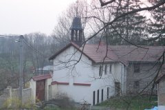 pohled zepředu zprava