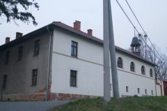 pohled zezadu zleva