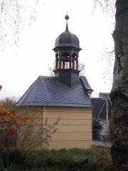 pohled zezadu zleva