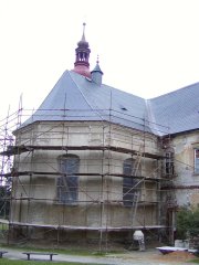 pohled zezadu zleva