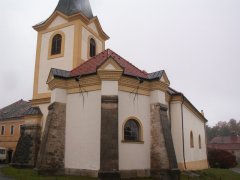 pohled zezadu zleva