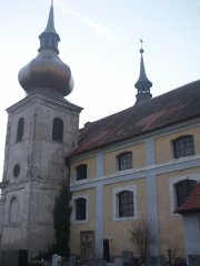 pohled na pravou přední část