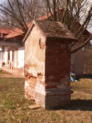 pohled zezadu zleva