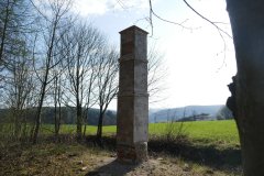 pohled zezadu zleva