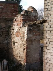 pohled zezadu zleva