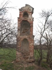 kaplička před opravou