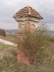 kaplička před opravou