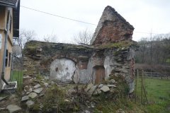 pohled zezadu zleva