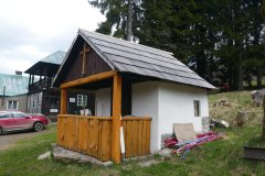 pohled zepředu zprava