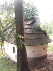pohled zezadu zprava