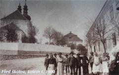 starší foto kostela