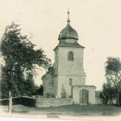 historická pohlednice s motivem kostela
