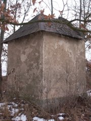 pohled zezadu zleva