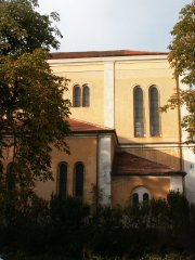 pohled na zadní část zprava