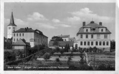 kostel na dobové pohlednici