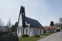 pohled zepředu zprava