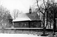 starší foto kostela a zvonice