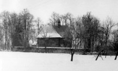 starší foto kostela a zvonice