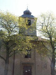 průčelí kostela