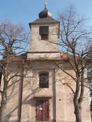 průčelí kostela