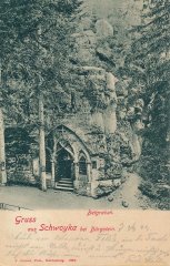 starší pohlednice s kaplí