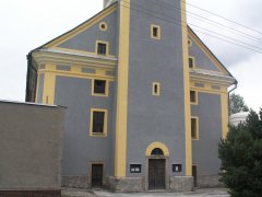 průčelí kostela