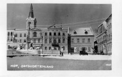 kostel na dobové pohlednici