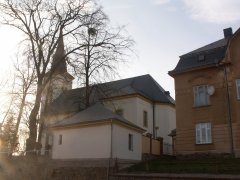 pohled zezadu zprava