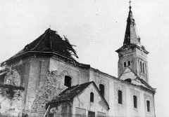 kostel poškozený při bojích