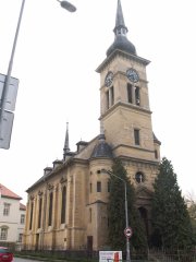 pohled zepředu zleva