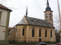 pohled zezadu zleva