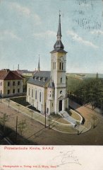 kostel na dobové pohlednici