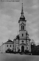 dobová pohlednice s motivem kostela