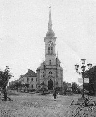 dobová pohlednice s motivem kostela