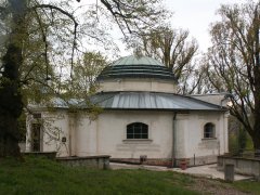 pohled zezadu zleva