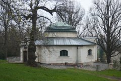 pohled zezadu zleva