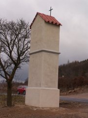 pohled zezadu zleva