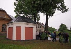 pohled zezadu zleva