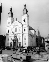 průčelí kostela