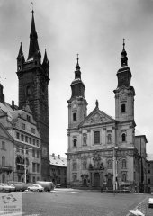 průčelí kostela