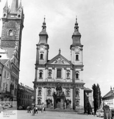 průčelí kostela