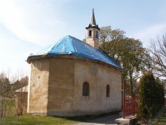 pohled zezadu zleva - provizorně zakrytá střecha