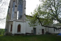 pohled zezadu zleva