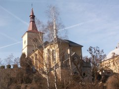 pohled zezadu zprava