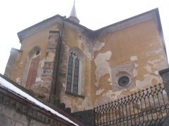 kostel zezadu zleva