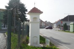 pohled zezadu zleva