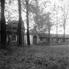 starší foto kaple (vpravo)
