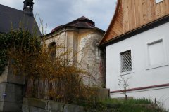 pohled zezadu zprava
