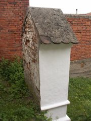 pohled zezadu zleva